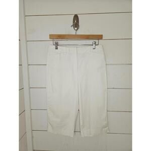 Talbots size 6 white stretch capri pants